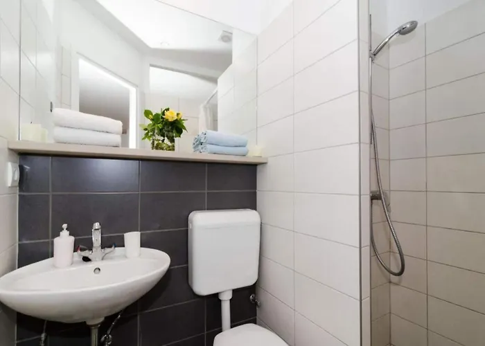 Lee Loo - Дубровник